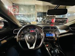 Nissan Maxima